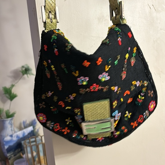 Fendi embellished mama forever python baguette bag - Picture 2 of 15